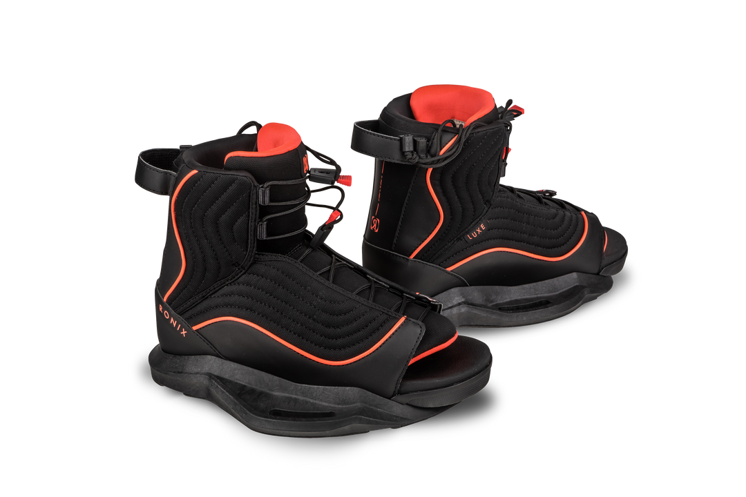 Ronix 2027 Krush w/ Luxe Boot Wakeboard Package