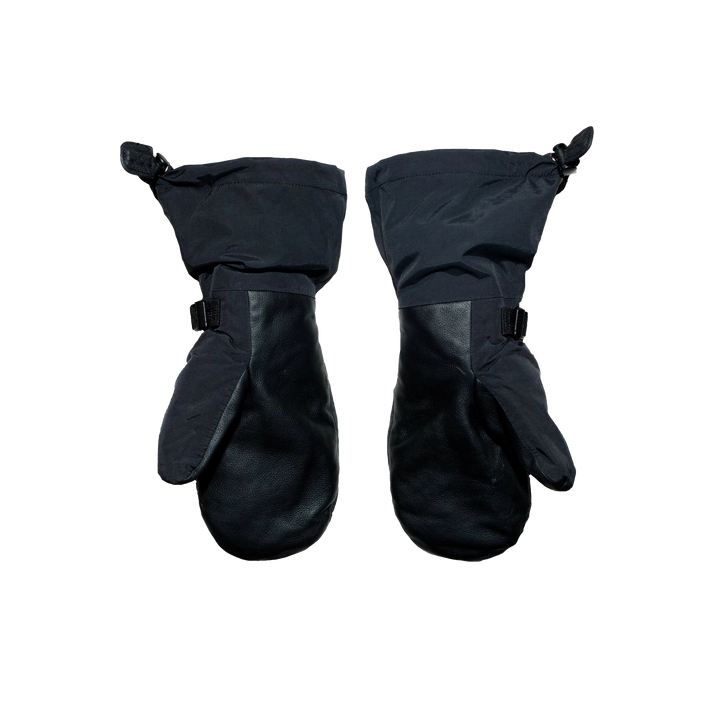 Salmon Arms 2025 Over-mitt