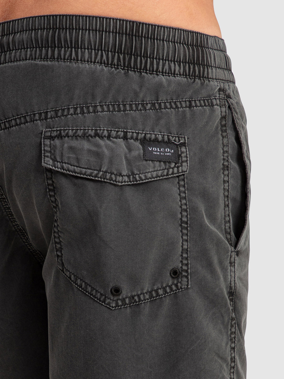 Volcom Center 17" Trunk