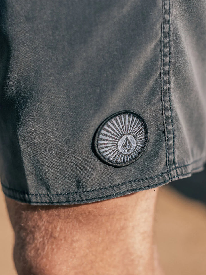 Volcom Center 17" Trunk